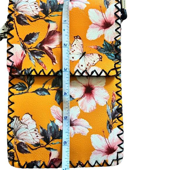 Butterfly leather pouch crossbody - Picture 5 of 7